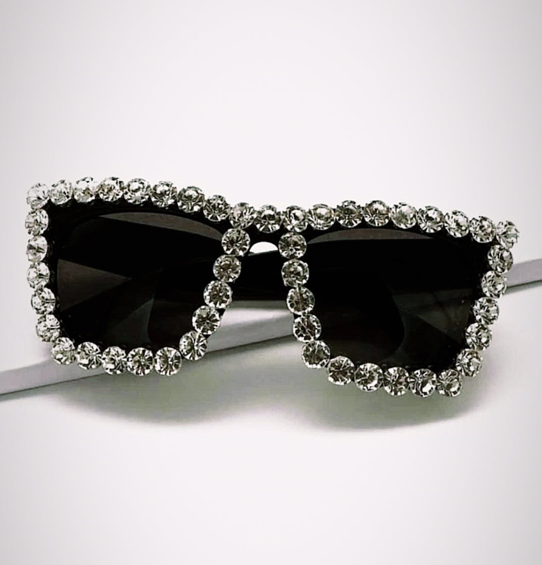 Classy & Edgy Frame